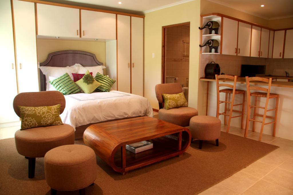 Calais Wine Estate Guest House พาร์ล ภายนอก รูปภาพ