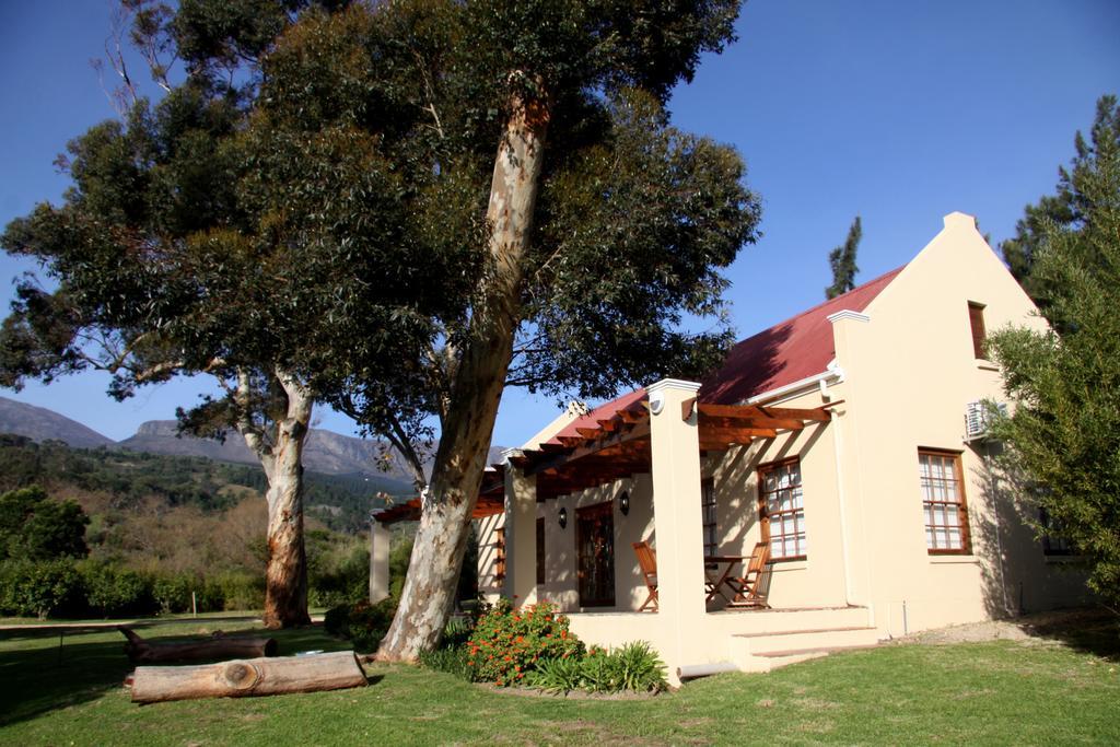 Calais Wine Estate Guest House พาร์ล ภายนอก รูปภาพ